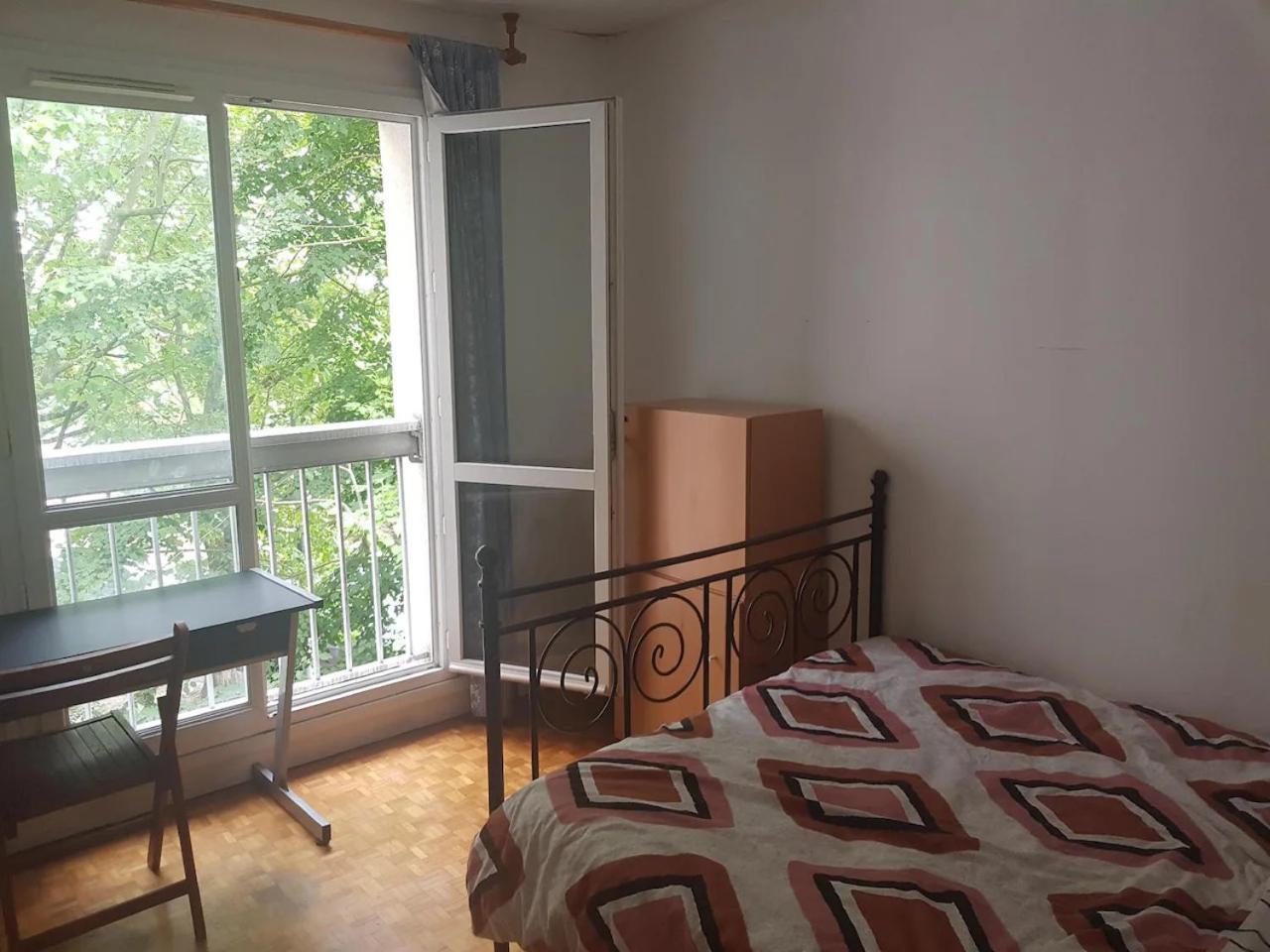 Une Chambre Privee Entre Paris Et Disneyland Noisy-le-Grand Kültér fotó